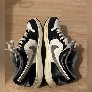 Air Jordan 1 One low Panda sneakers size 9.5